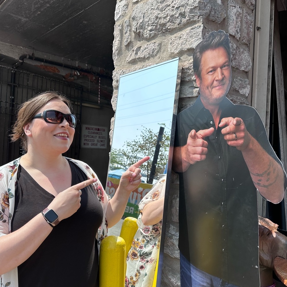 Meet your Posher, Natasha